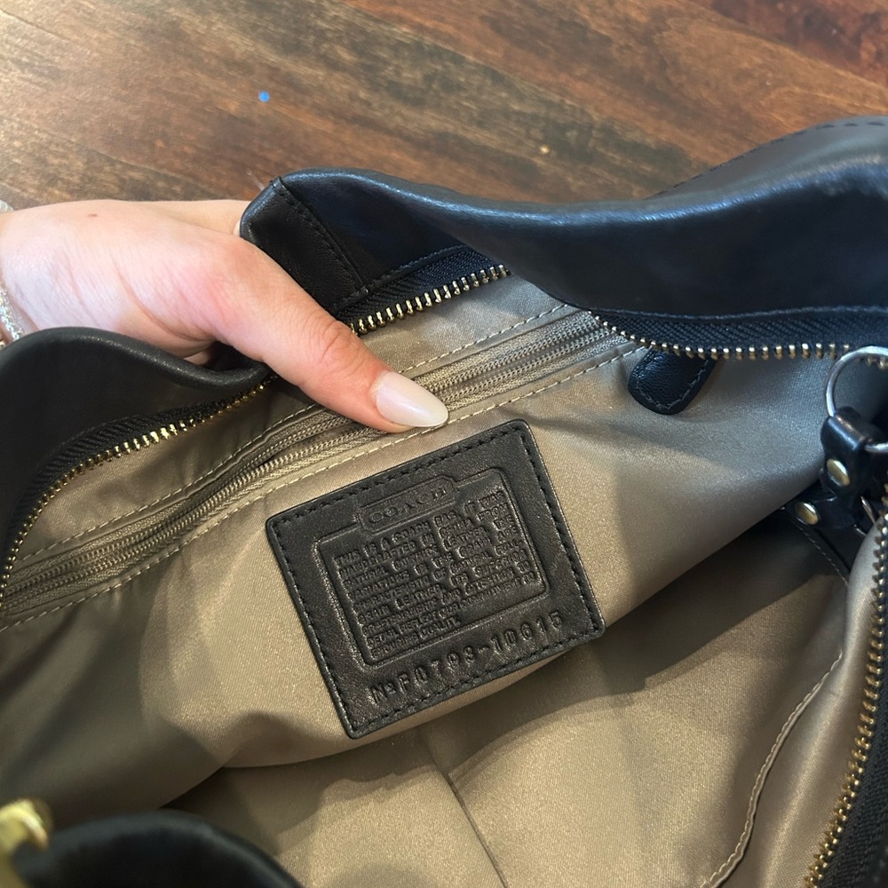 Coach Black Leather Shoulder Bag - Picture 6 of 9
